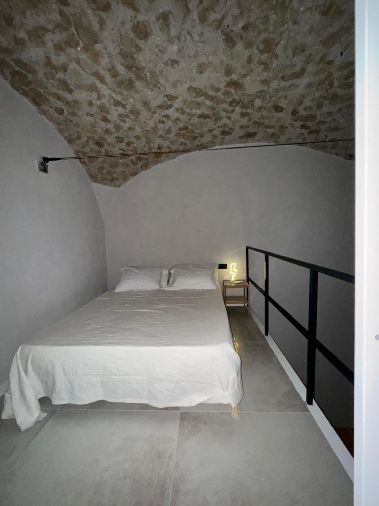 לינה וארוחת בוקר נאפולי Casa Antonia מראה חיצוני תמונה